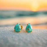 Lágrimas del Mediterráneo – Pendientes de lobo con piedra turquesa